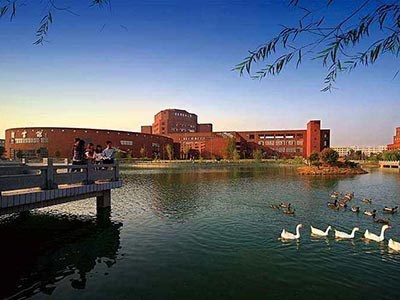 彭泽润（湖南师范大学语言学教授、博导）